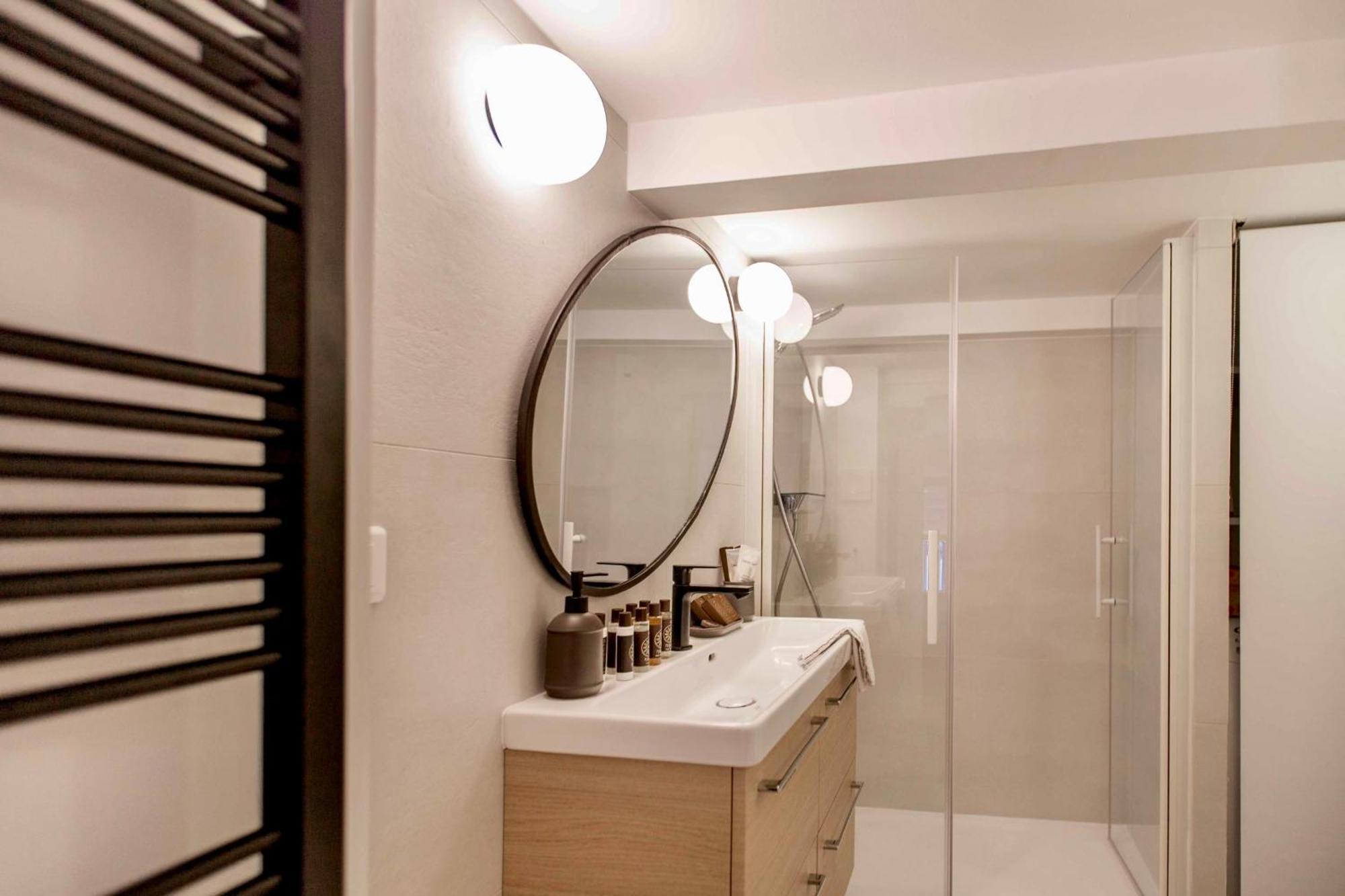 Suede Promenade Duplex Apartment At 1 Min From The Sea 2 Bathrooms Ницца Экстерьер фото